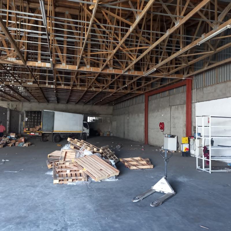 To Let commercial Property for Rent in Neave Industrial Eastern Cape